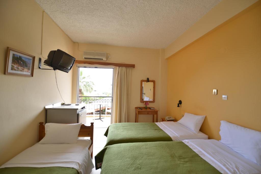 Hotel Galaxias Agioi Pandes Zimmer foto