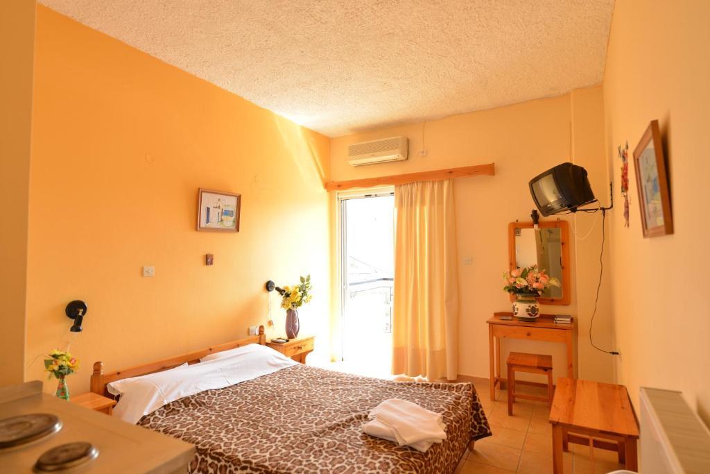 Hotel Galaxias Agioi Pandes Zimmer foto